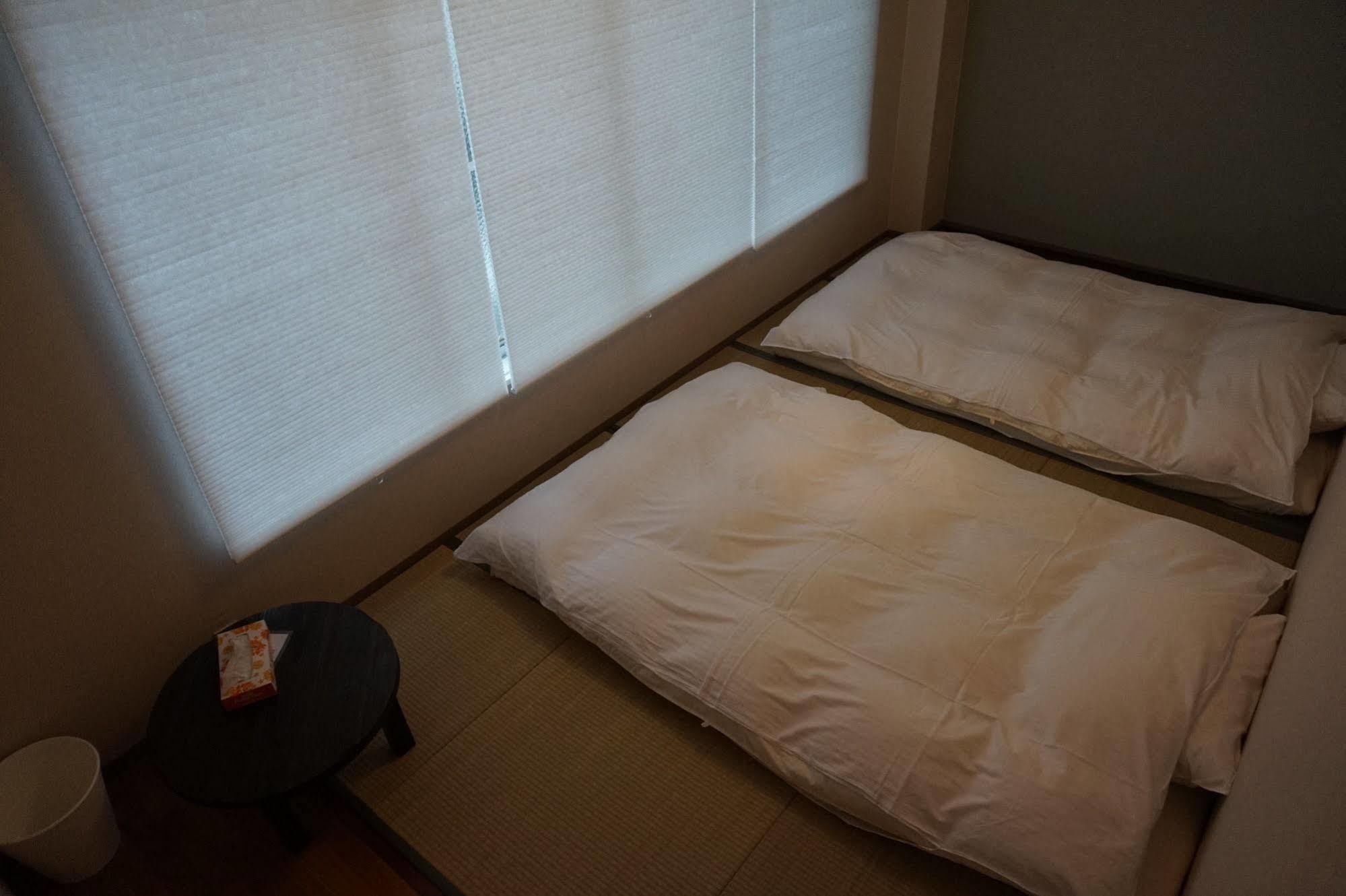 Uni Hostel Osaka Exterior foto